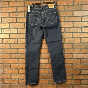 Levi’s Women’s Size 6 Mid Rise Skinny Jeans New 29x30
